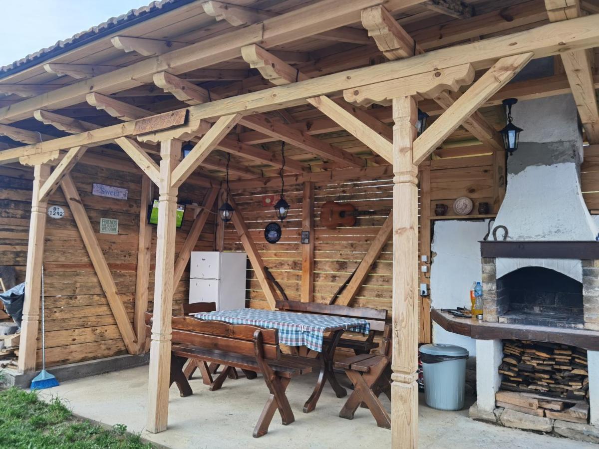 Guest House Yana Tŭrkasheni Εξωτερικό φωτογραφία