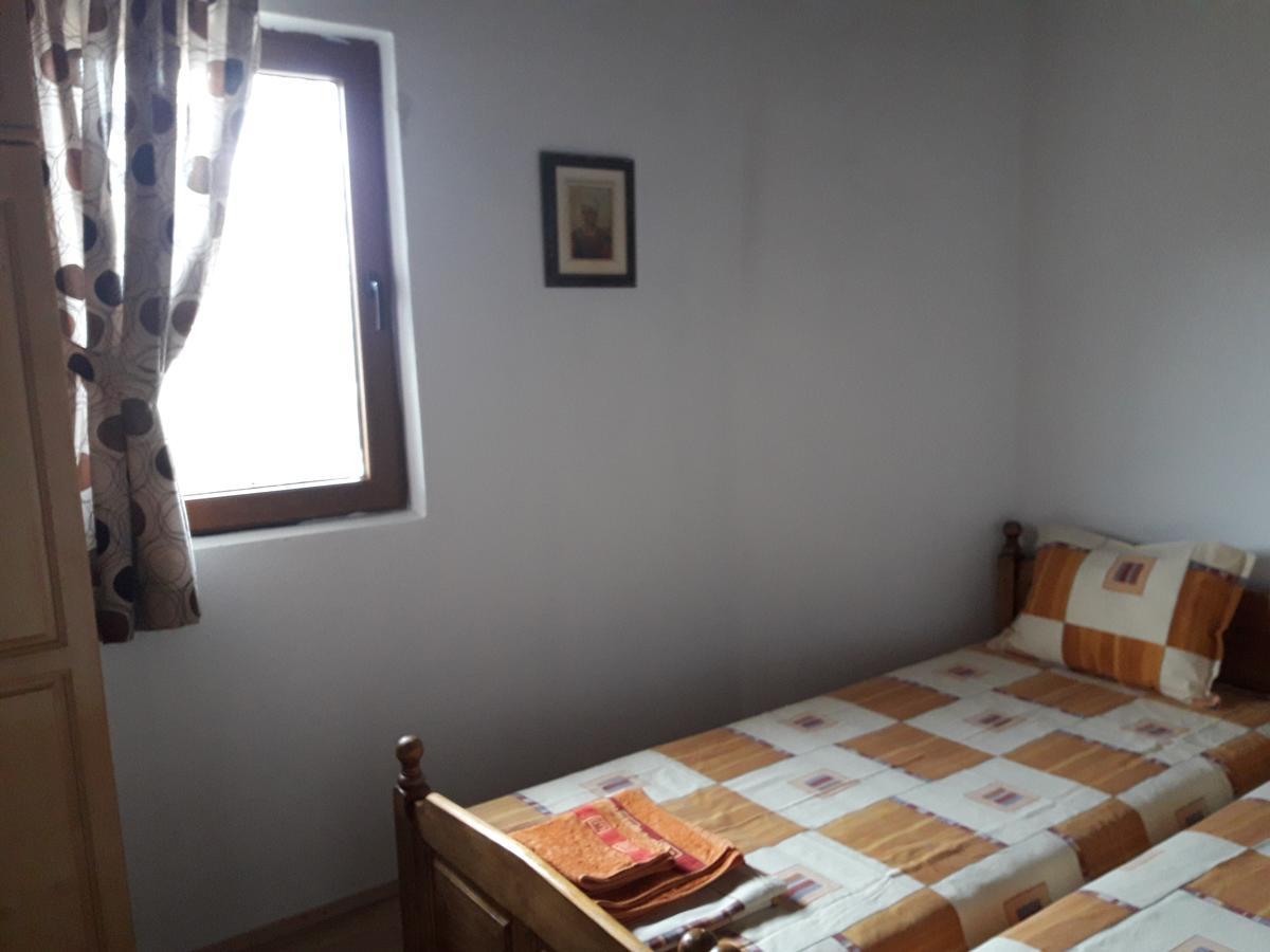 Guest House Yana Tŭrkasheni Εξωτερικό φωτογραφία