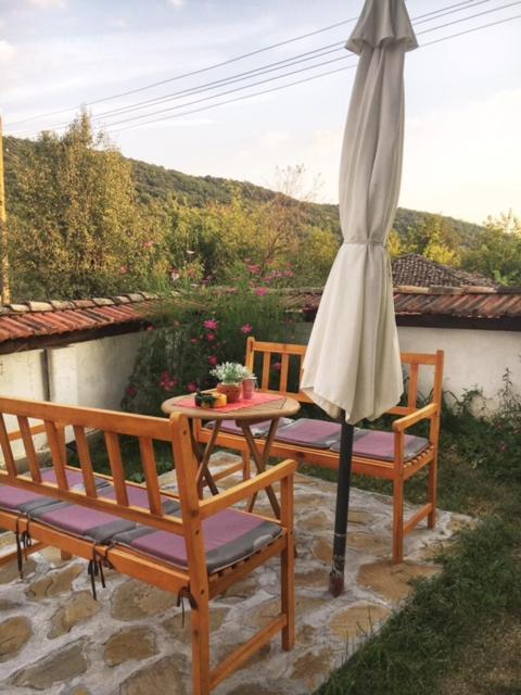 Guest House Yana Tŭrkasheni Εξωτερικό φωτογραφία